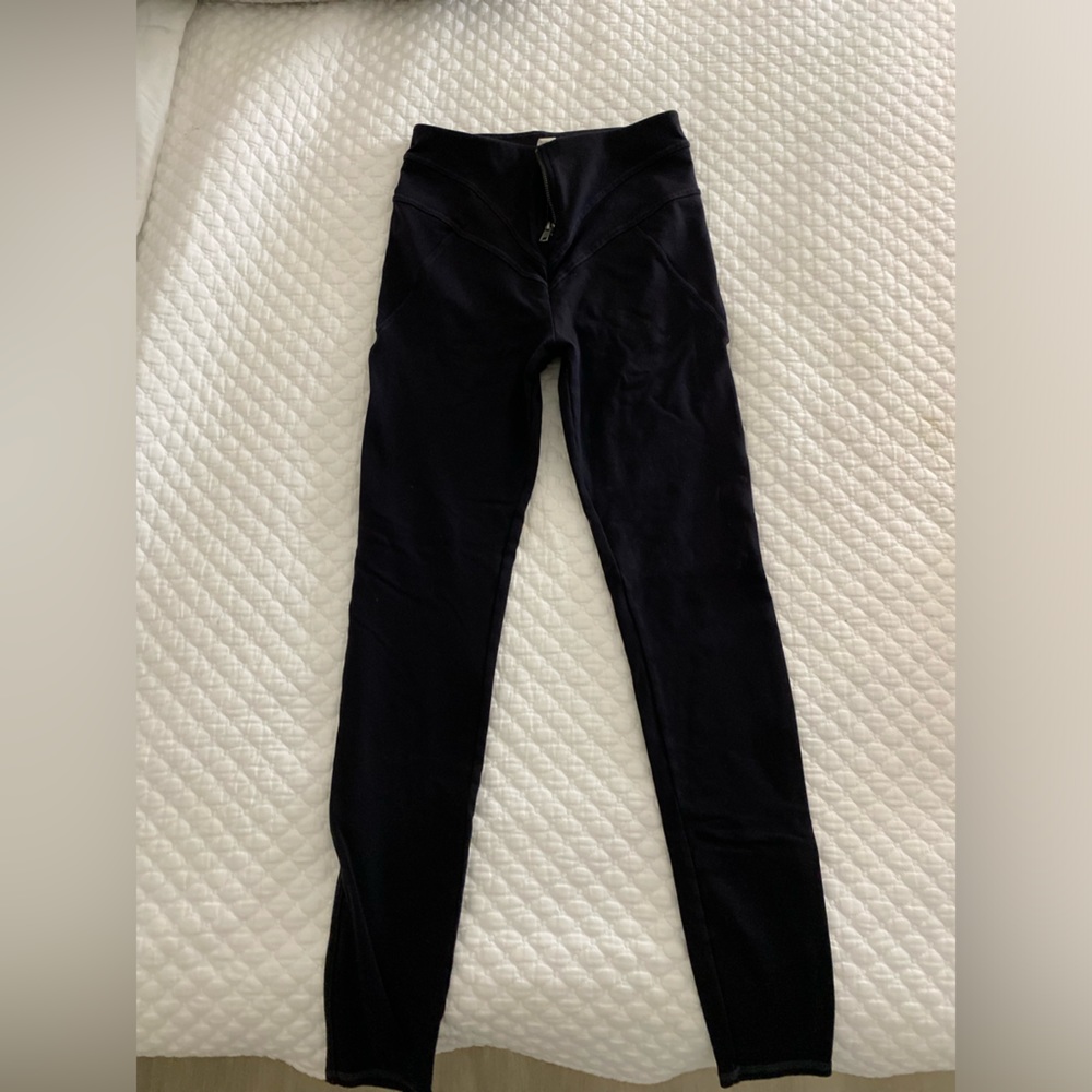 Alo zip up mid rise leggings size medium